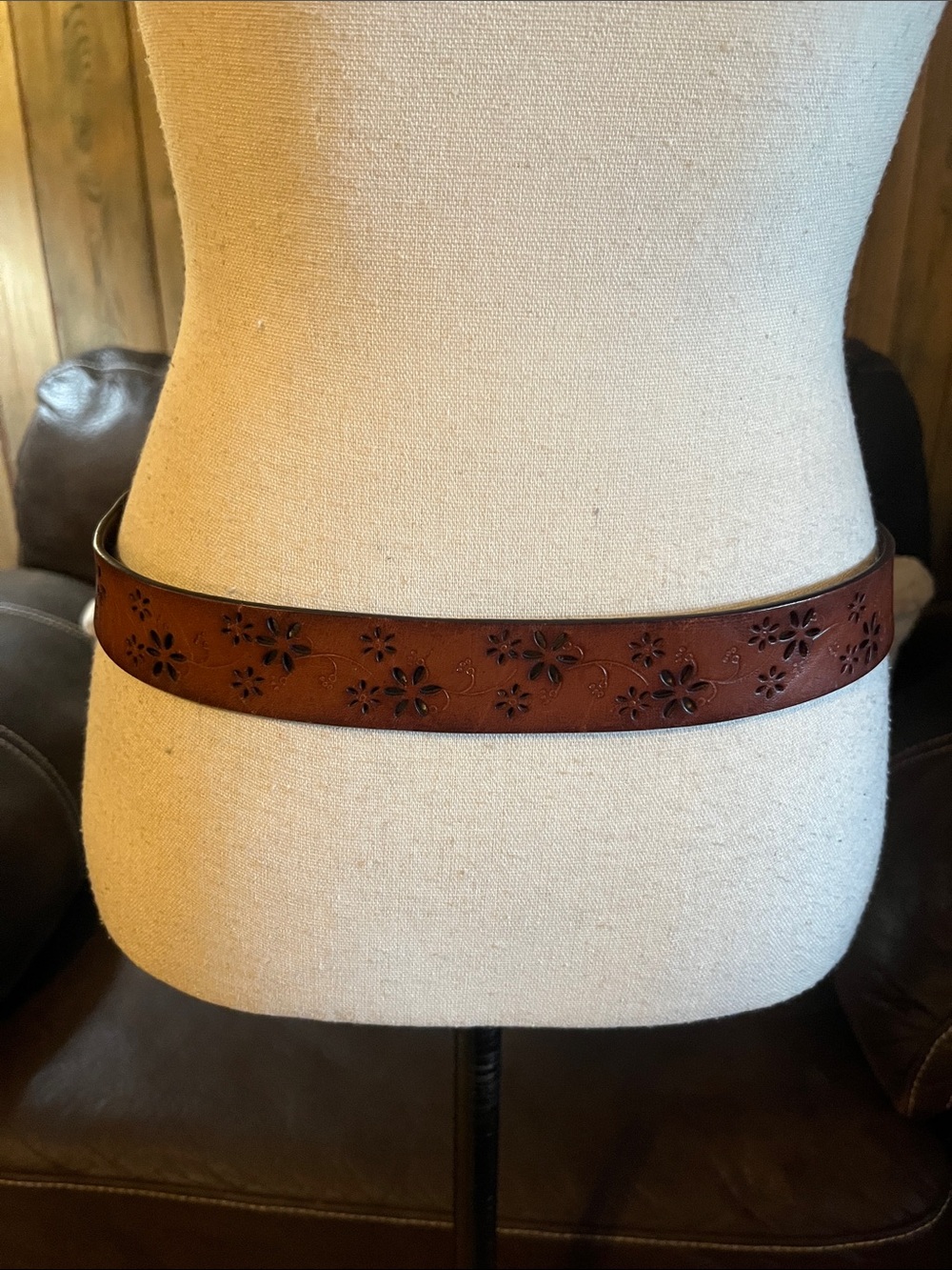 FatFace Floral Cut out Brown Leather Belt Brass Buckle Boho Festival Cottagecore - Picture 4 of 9
